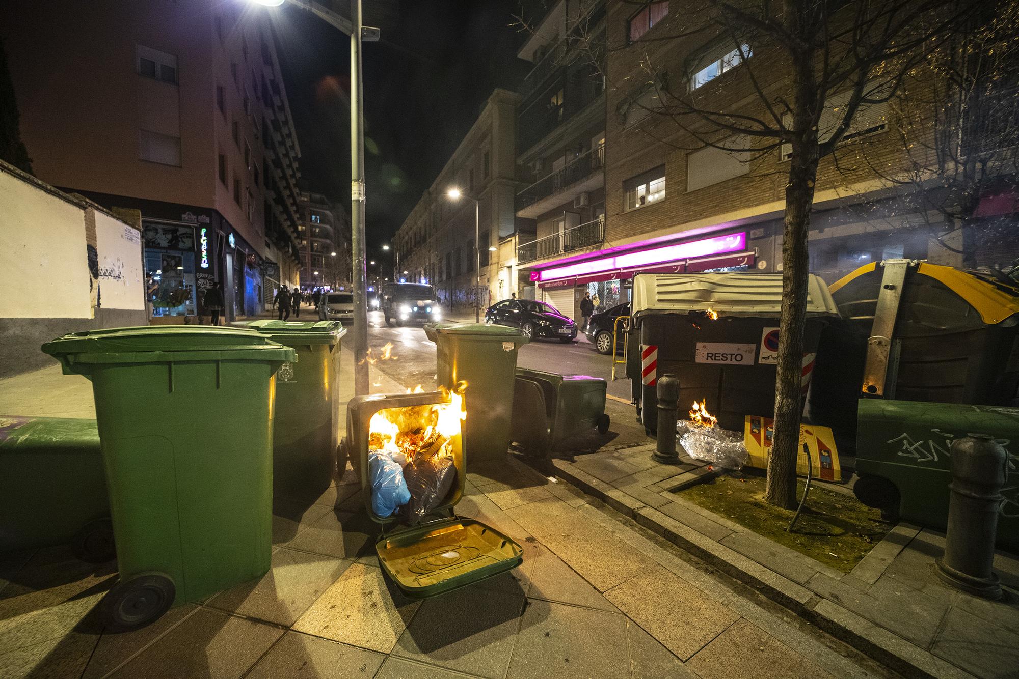 Barricadas en la manifestación de Granada por la encarcelamiento de Pablo Hasél - 17